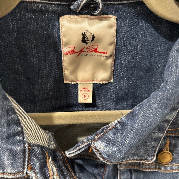 Girls marylyn Monroe denim jacket vest. Size medium excellent condition - Picture 4 of 7